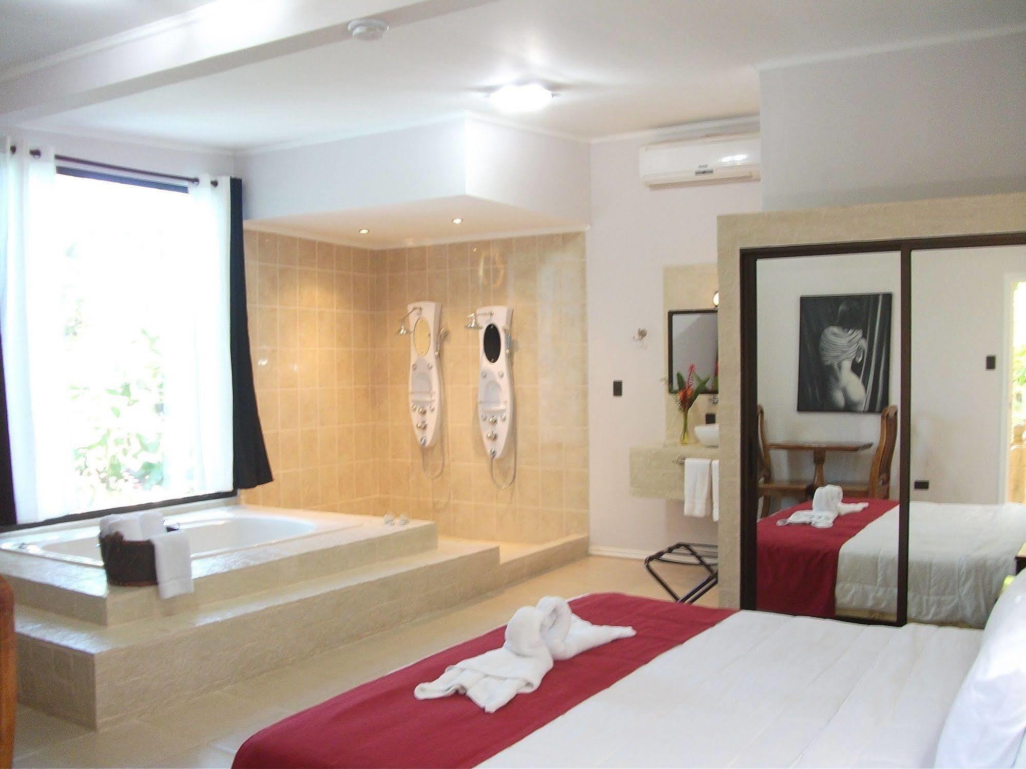 Copacabana Hotel And Suites (Adults Only) Jacó Exterior foto